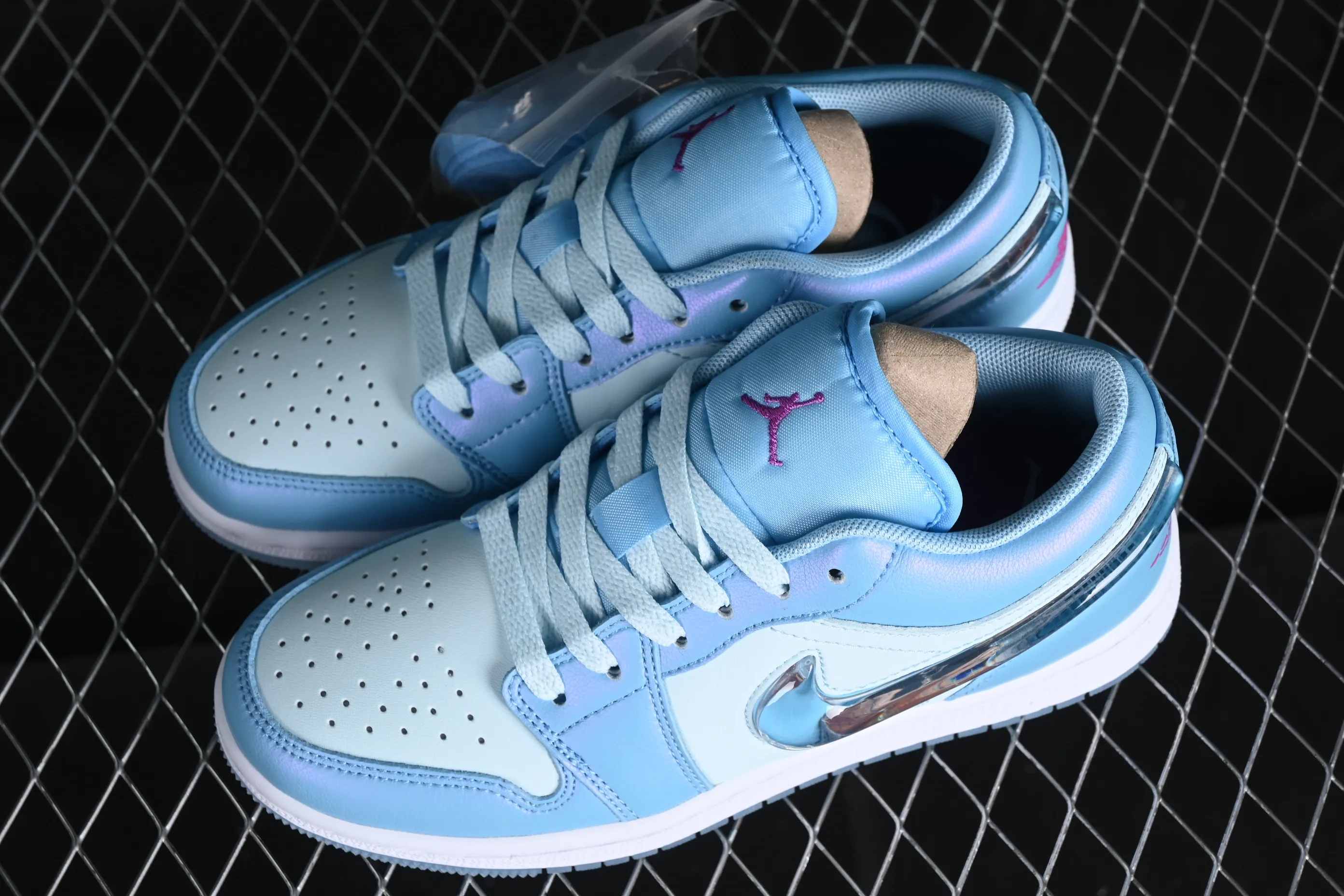 All categories Air Jordan Jordan series basketball shoes Air Jordan 1 Low Air Jordan 1 Low AJ1 Joe 1 black and green customized low-bang cultural casual sneakers FN7366-400